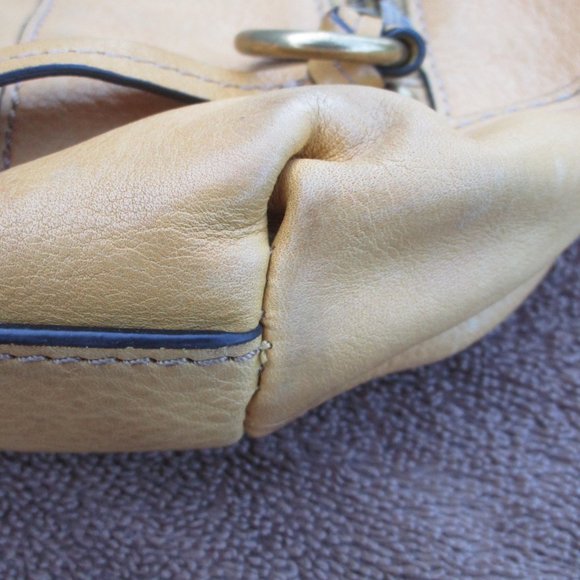 Fossil Tan Purse - Picture 7 of 16